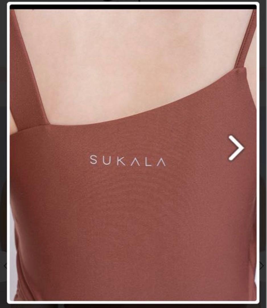 SUKALA アシメントリーギャザーブラトップ