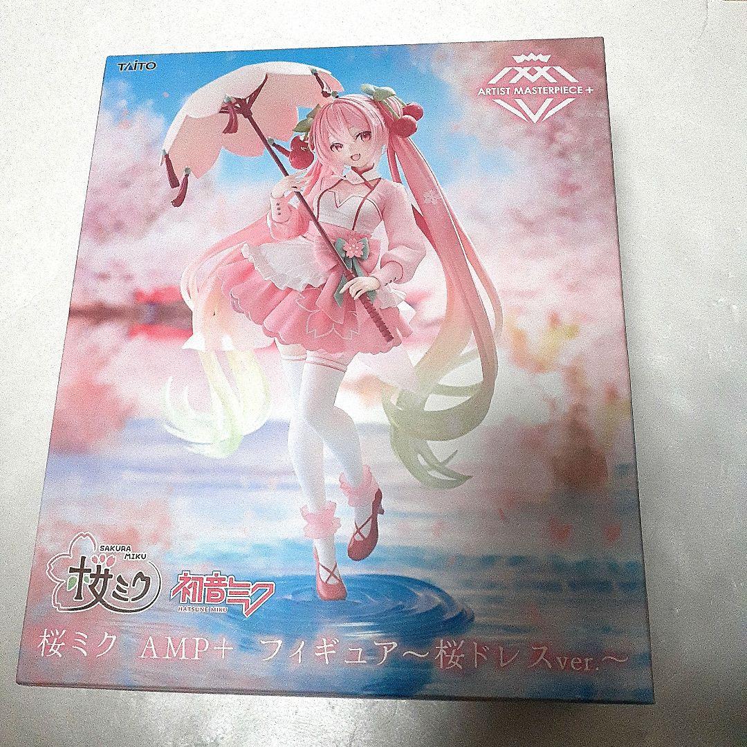 アニメキャラクターグッズまとめ売り缶バッジ＆美少女フィギュア等大量1000点以上