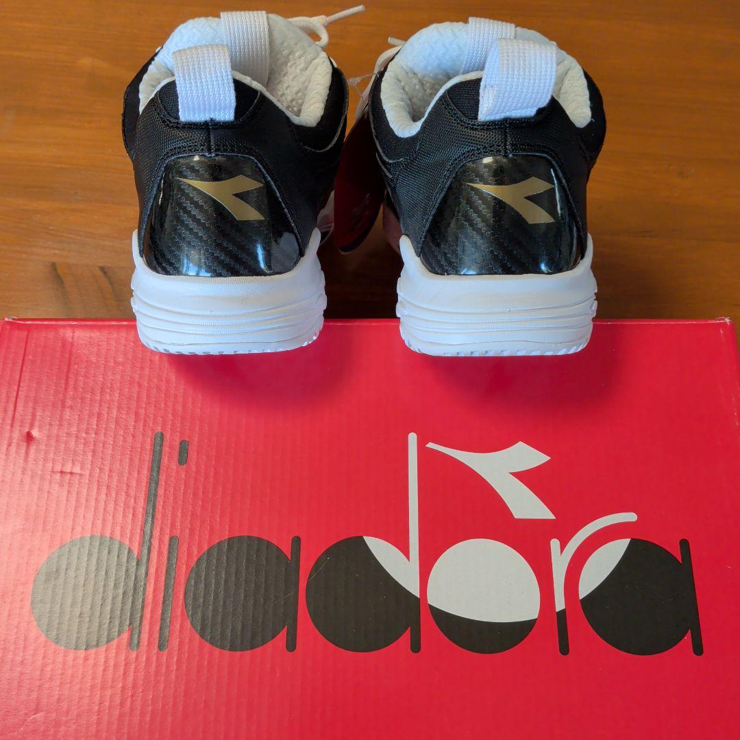 diadora　ブルーシールドフライ テニスシューズ オムニクレー 黒/白
