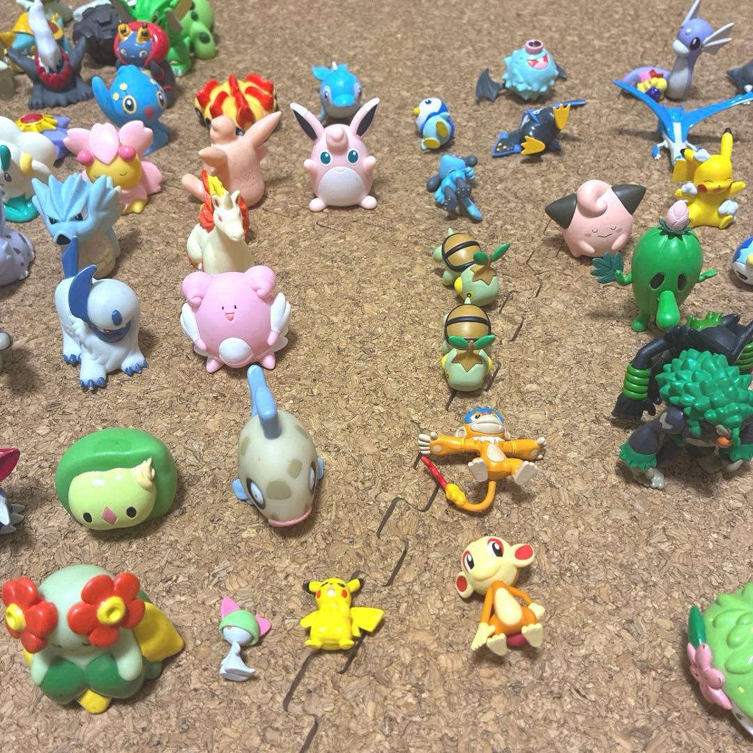 ポケモン フィギュア コレクション　指人形　ガチャなど　約130体