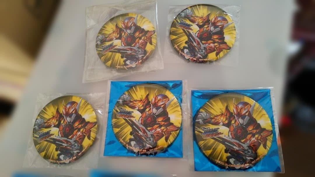 仮面ライダーバルカン 仮面ライダーバルキリー バッジ まとめ売り