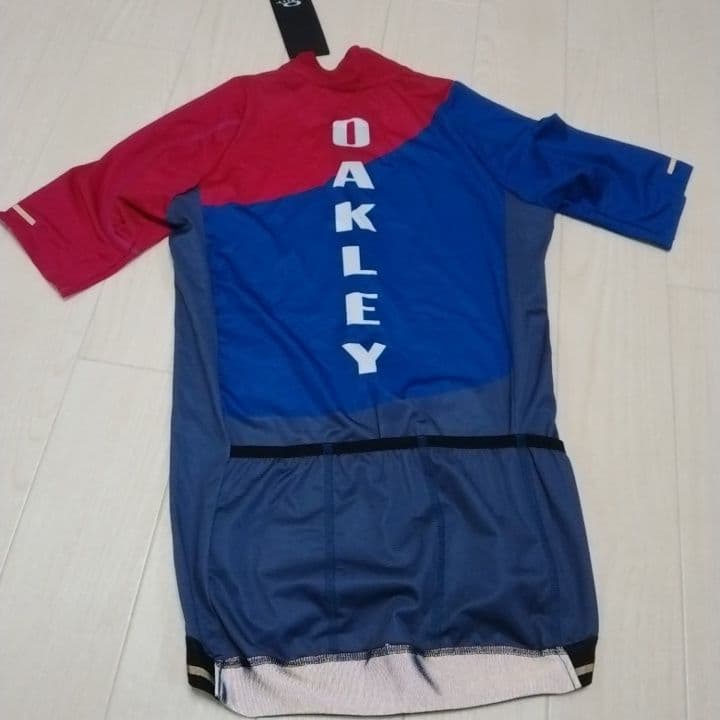 【新品】オークリーAERO JERSEY