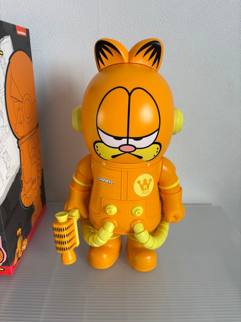ゲームキャラクター POP MART MEGA SPACE MOLLY GARFIELD 400%