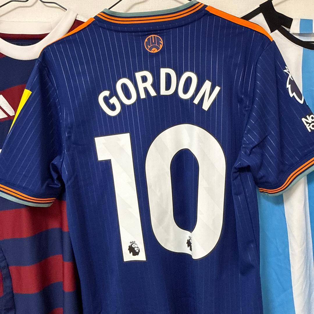Newcastle United ホームシャツ Gordon 10