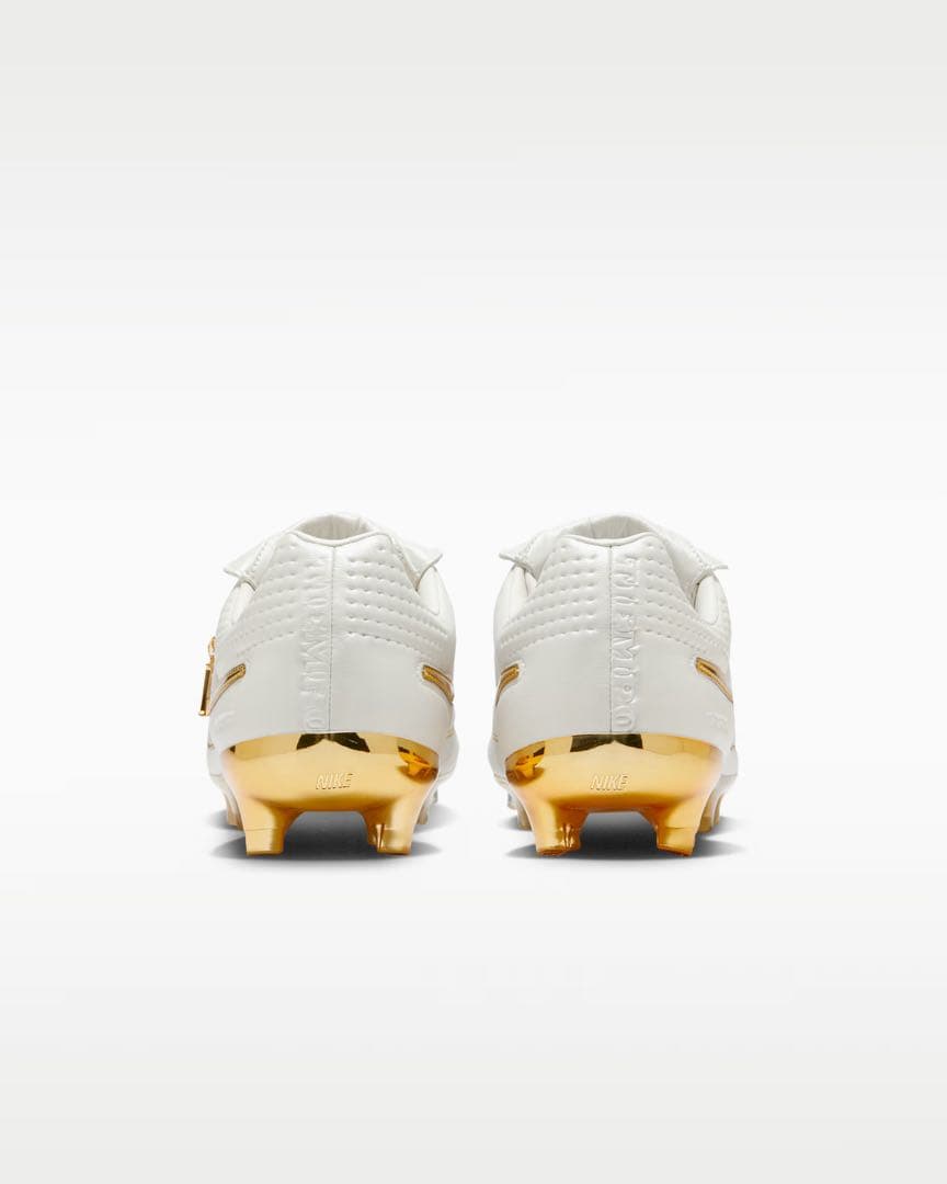 Nike ナイキ　ティエンポ　レジェンド　ロナウジーニョ　サッカースパイク