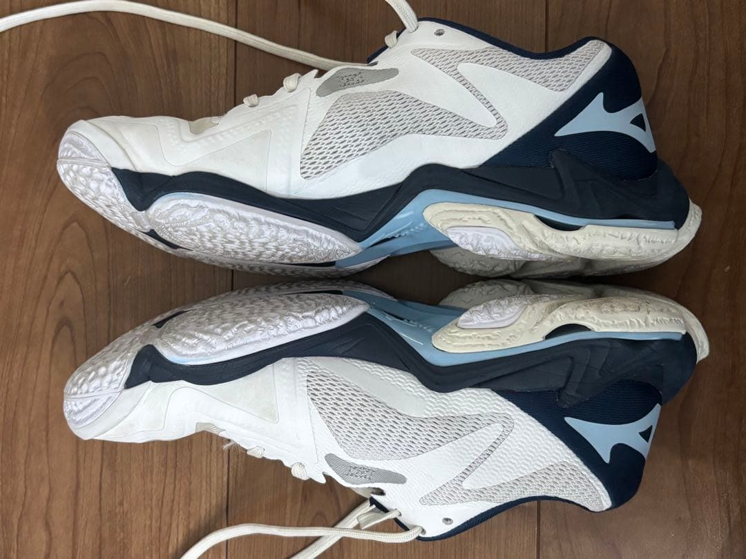 Mizuno バレーボールシューズ ホワイト/ネイビー　24㎝