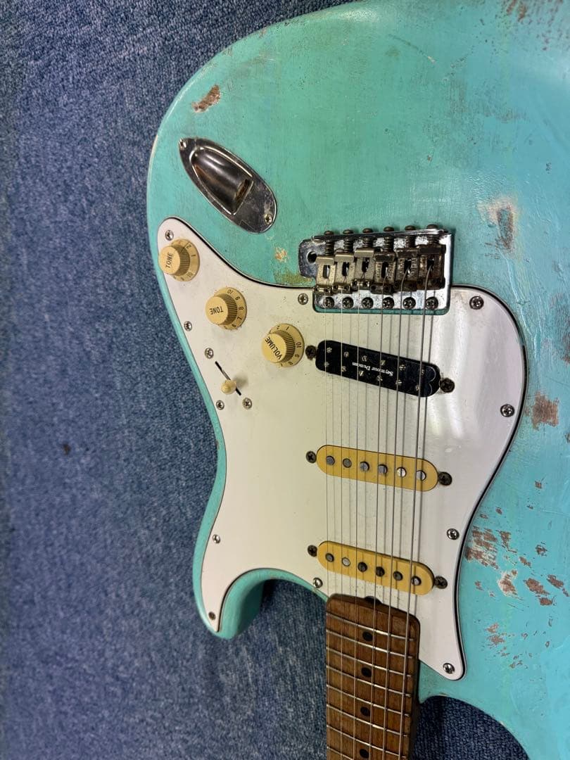 Fender Japan Eシリアル　ストラトE717421