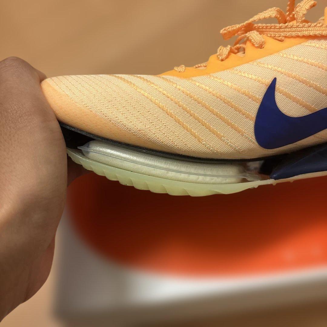 NIKE MAXフライ2 オレンジカラー