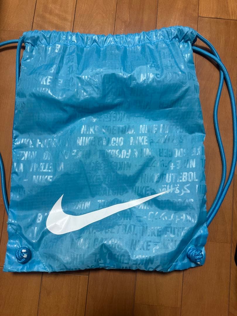 Nike サッカーシューズ ファントムルナ　AG