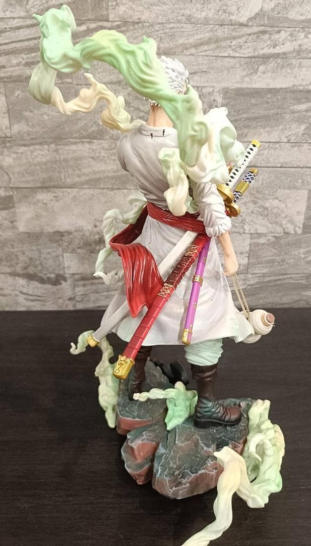 ワンピース　ゾロ　ガレージキット　アクションフィギュア