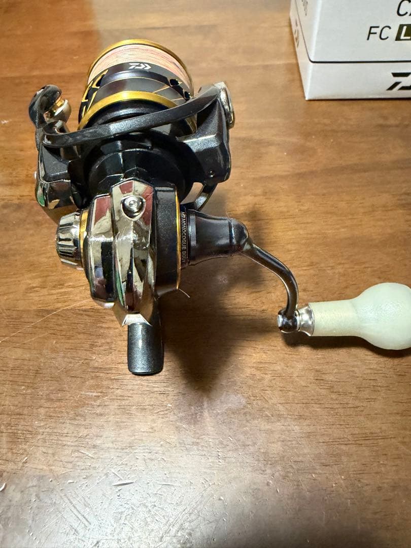 ダイワ21カルディアFC LT2500S ゴメクサスノブ付