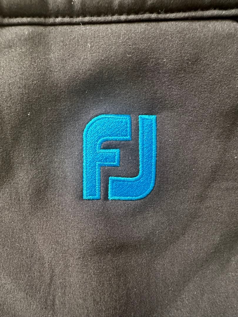 FJ フード付きジャケット ブラック　L