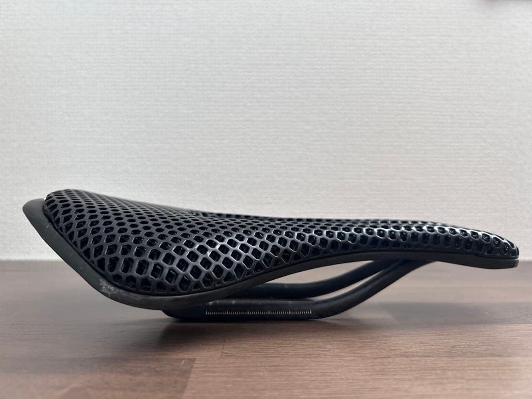 TNI 3D printing カーボンサドル　ロードバイク