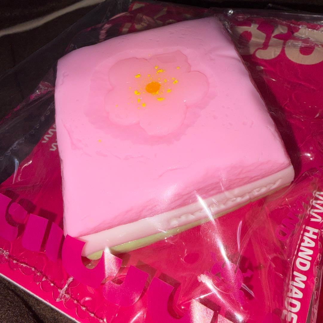 【限定】 メロジョイ ひなあられスフレ 菱餅 Mellojoyスクイーズ