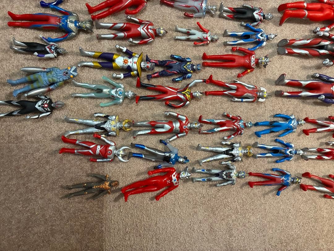 ウルトラマンフィギュアセット 67体
