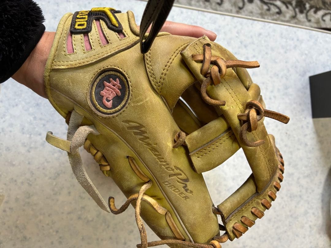 ミズノ プロモデル 野球グローブ イエロー