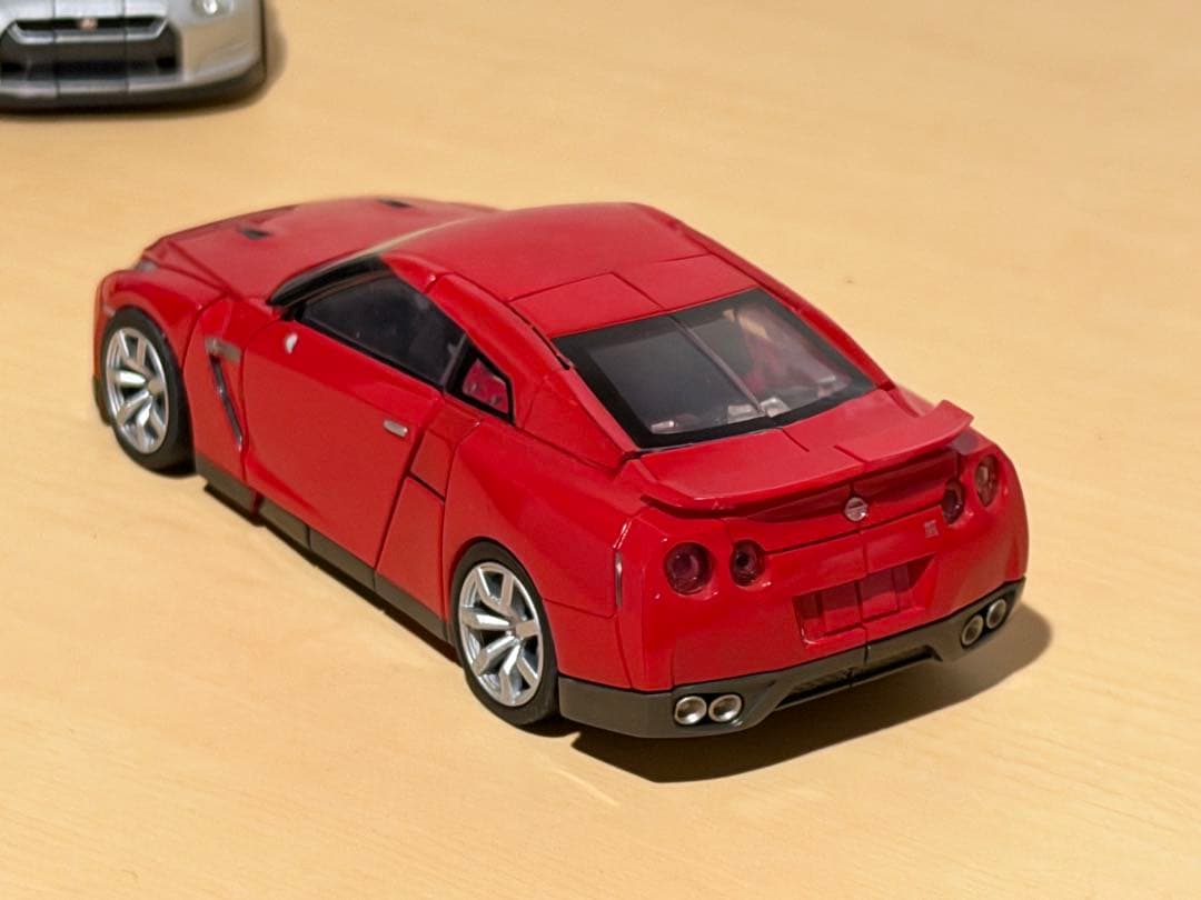 トランスフォーマー　日産　GT-R オルタニティ　3台