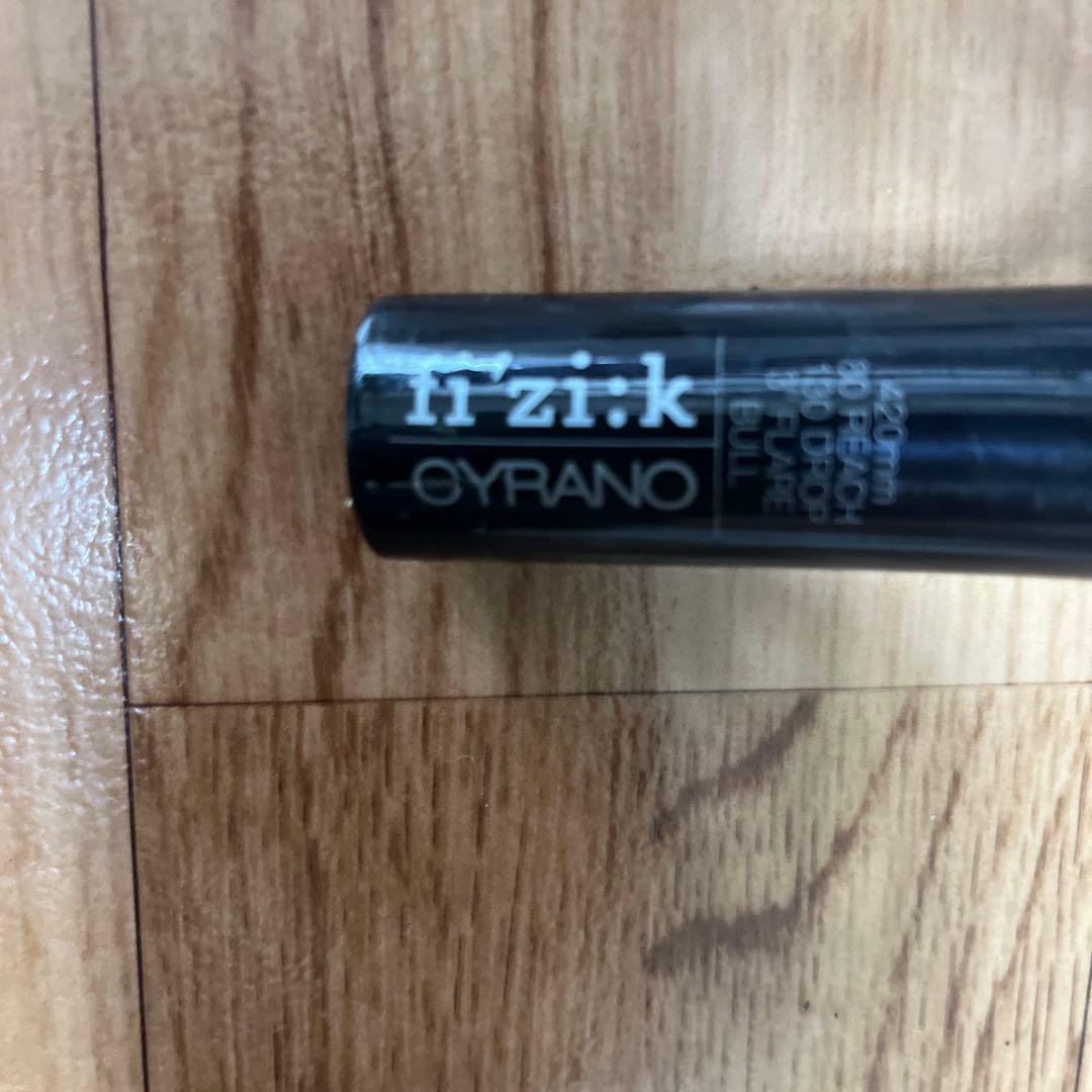 フィジーク　シラノR1 CYRANO カーボンハンドル　420mm