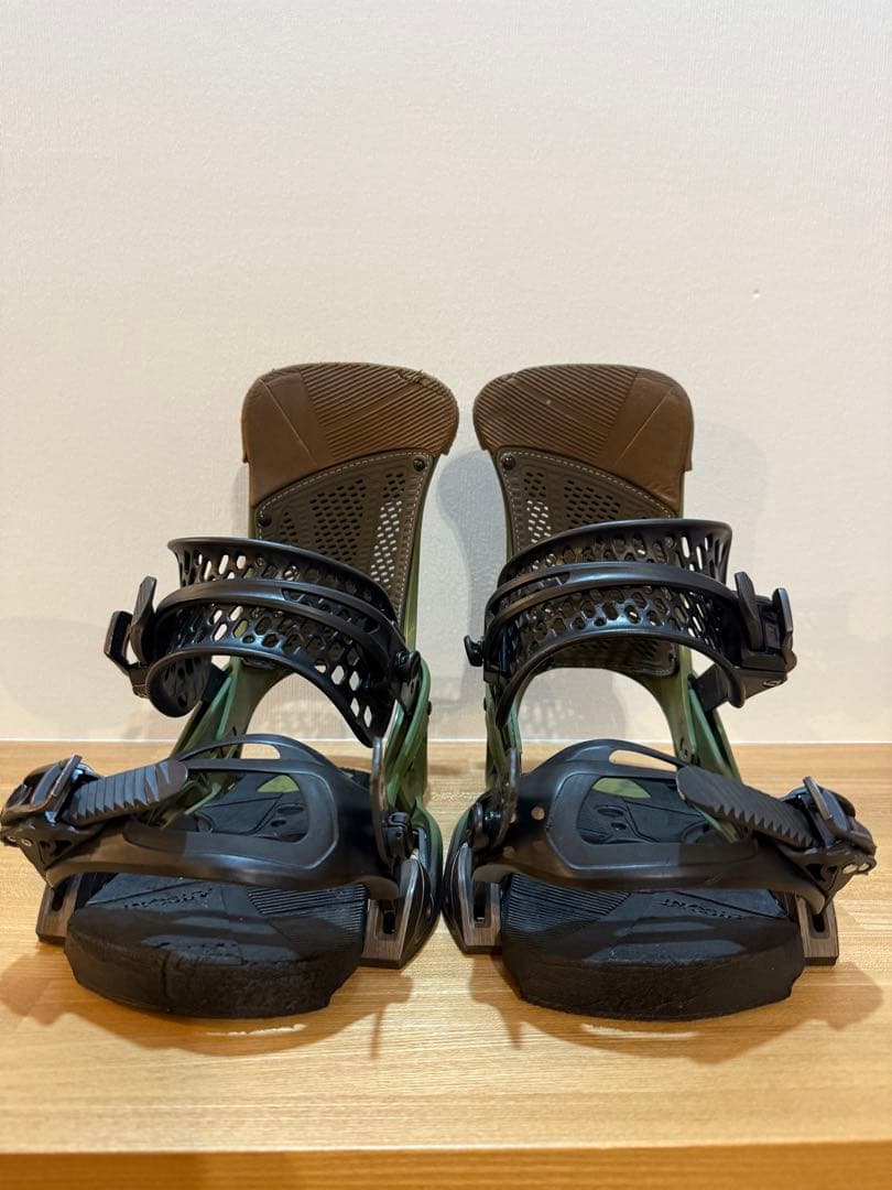 Burton マラビータ EST　メンズ バイン　　Mサイズ