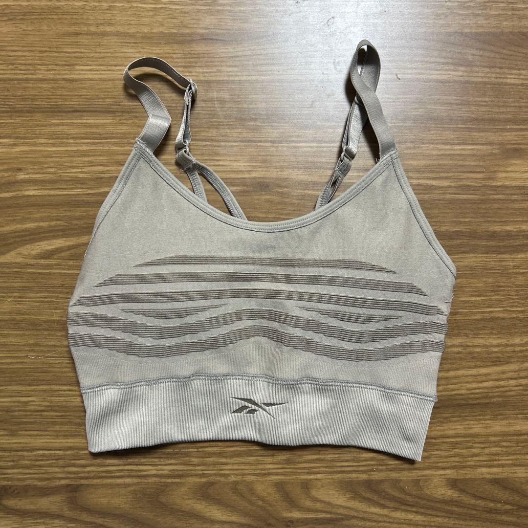 新品　Reebok ヨガウェア 上下セット