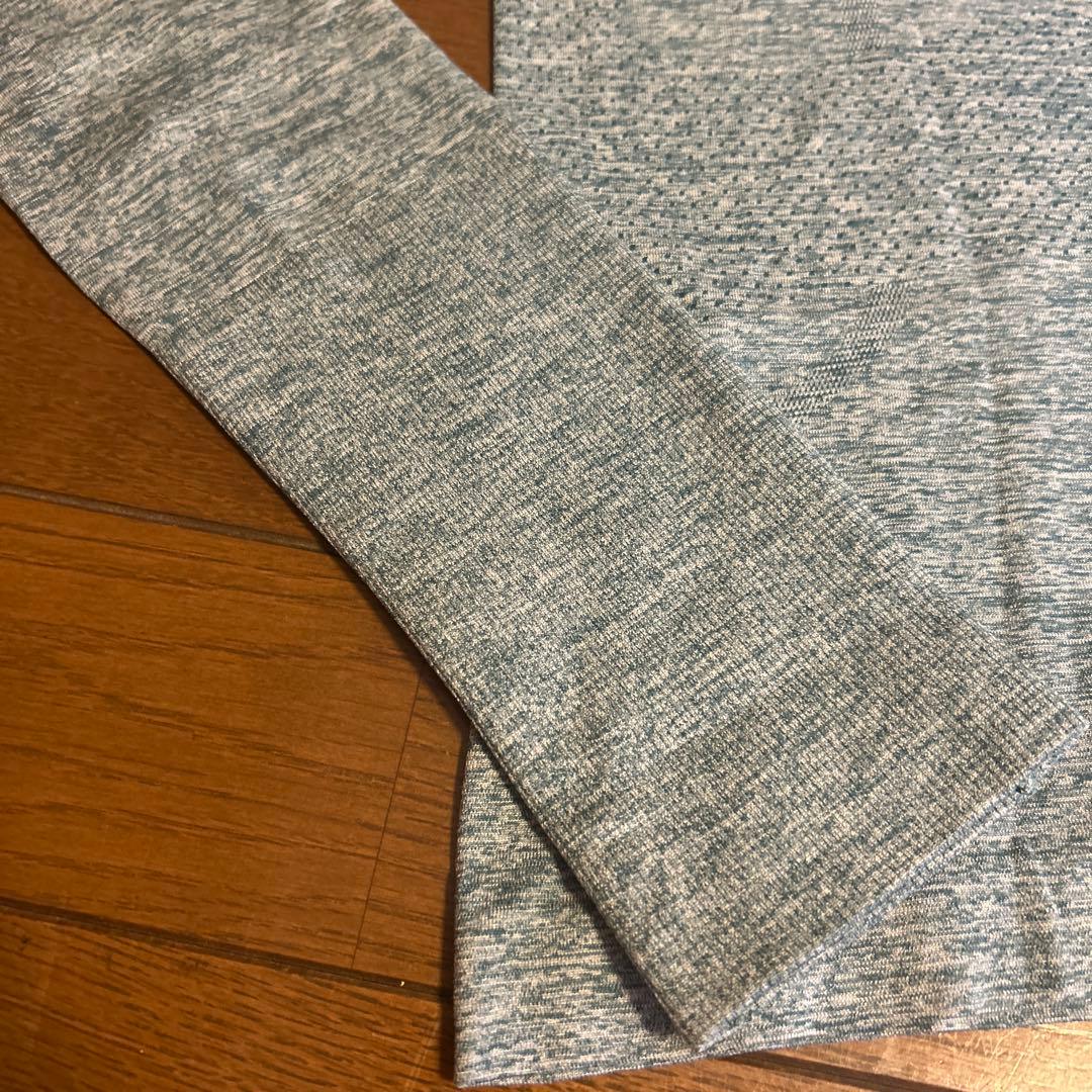 【タグ付き新品】ルルレモン ラン用長袖ストレッチトップス 4