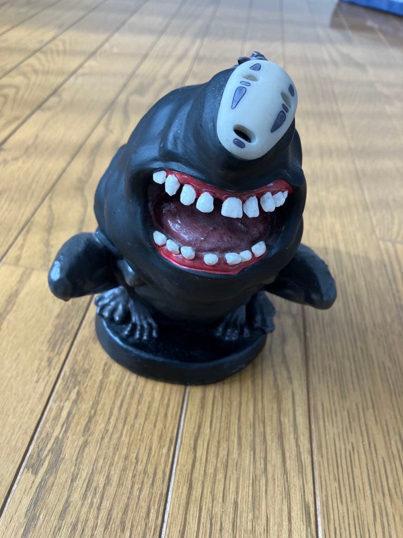 カオナシ　貯金箱