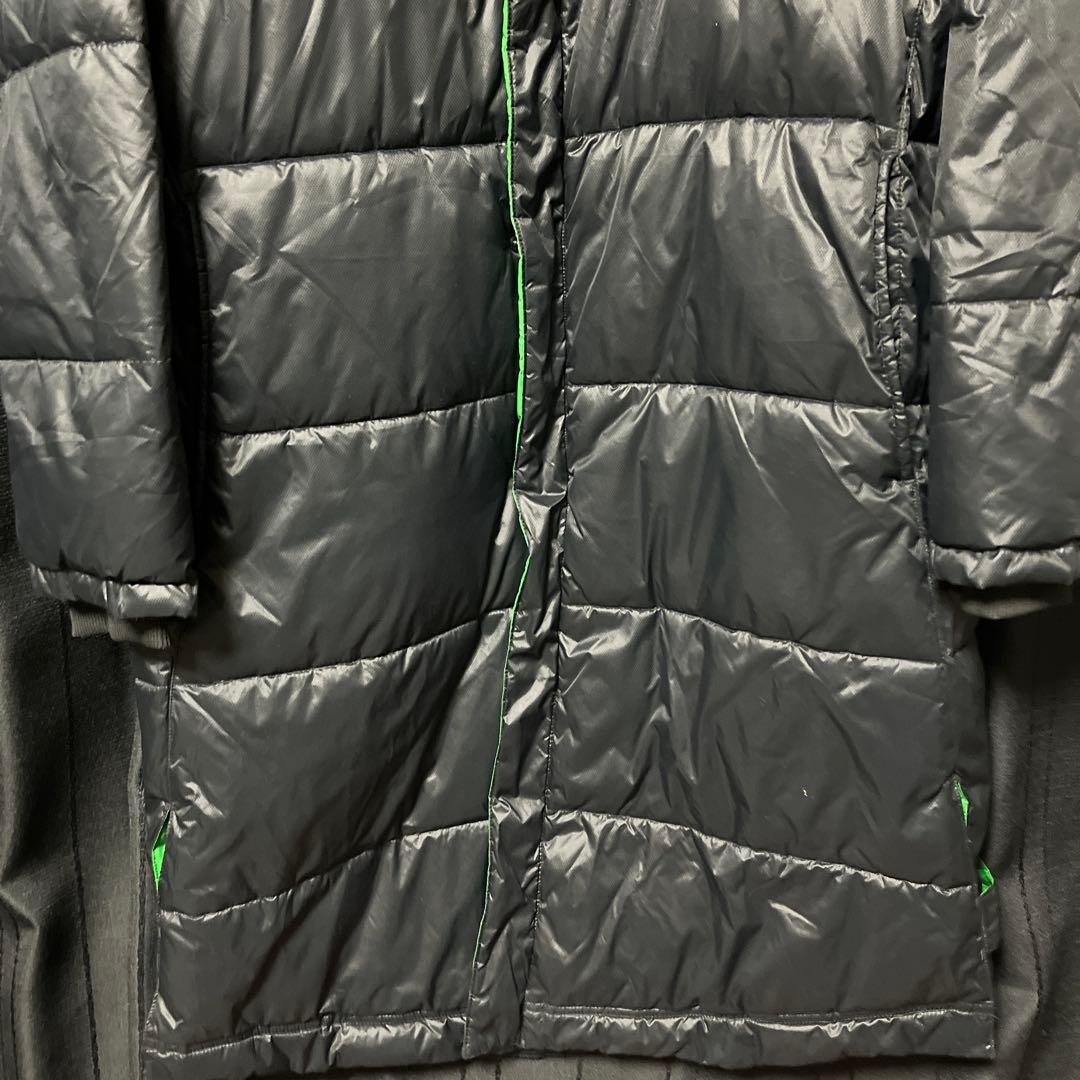 ATHLETA フード付きベンチコート ブラック　ヴェルディ