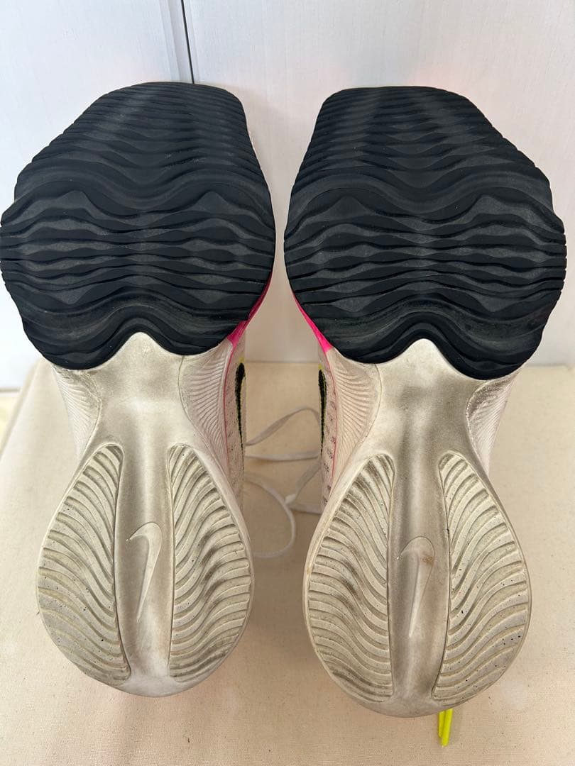 NIKE AIR ZOOM TEMPO NEXT% エア ズームテンポ　ネクスト