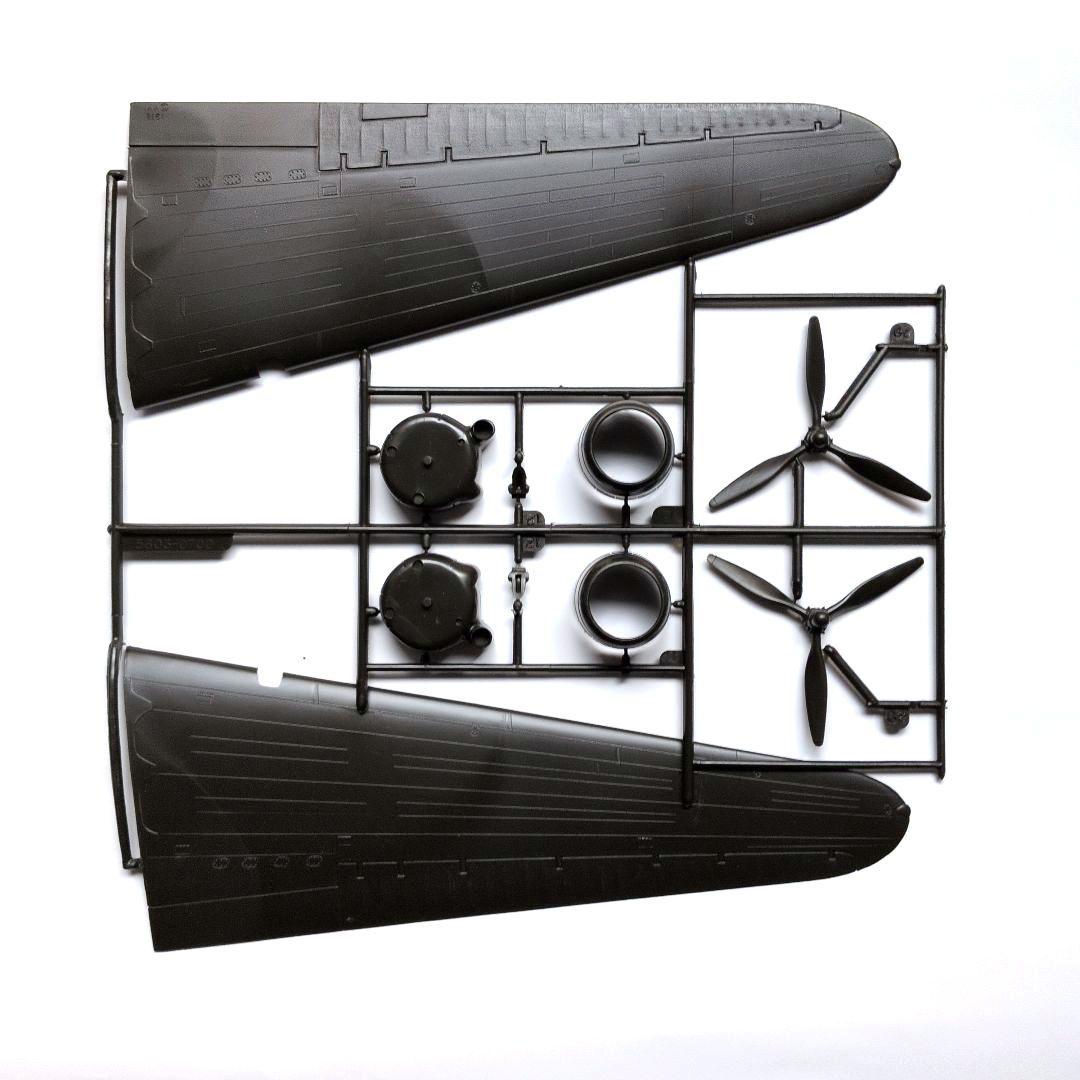 MONOGRAM 1/48 　C −47　SKY TRAIN