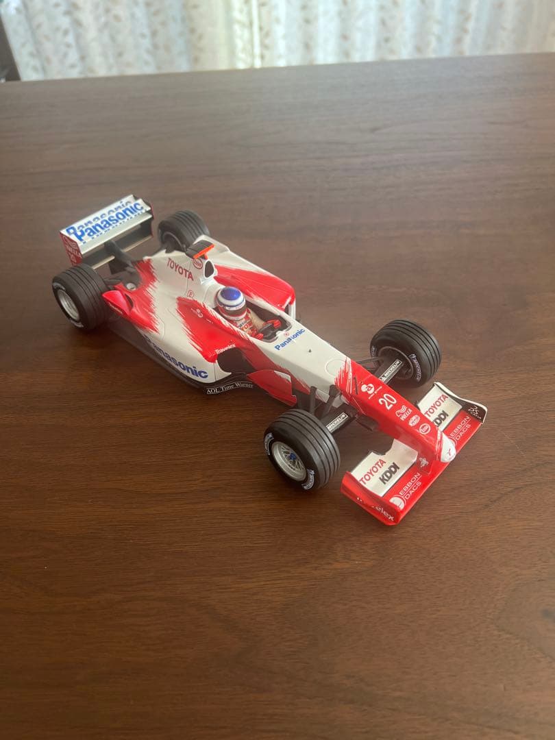 トヨタ　F1　レーシングカー　レプリカ　TOYOTA TF102　 2002