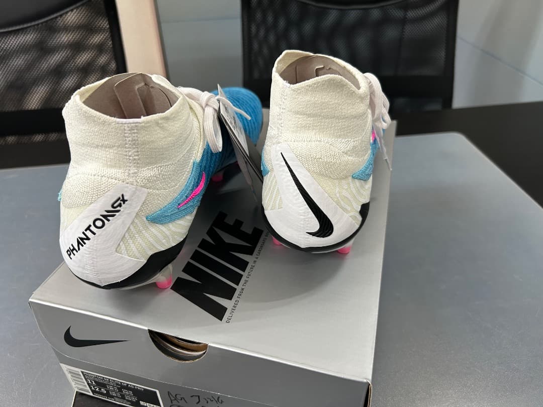 シューズ Nike Phantom