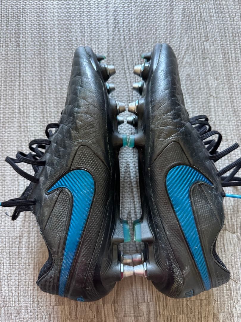 NIKEティエンポ　SG 27.5