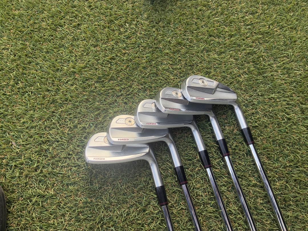 グローブライド オノフ 2026 ONOFF FORGED IRON KURO