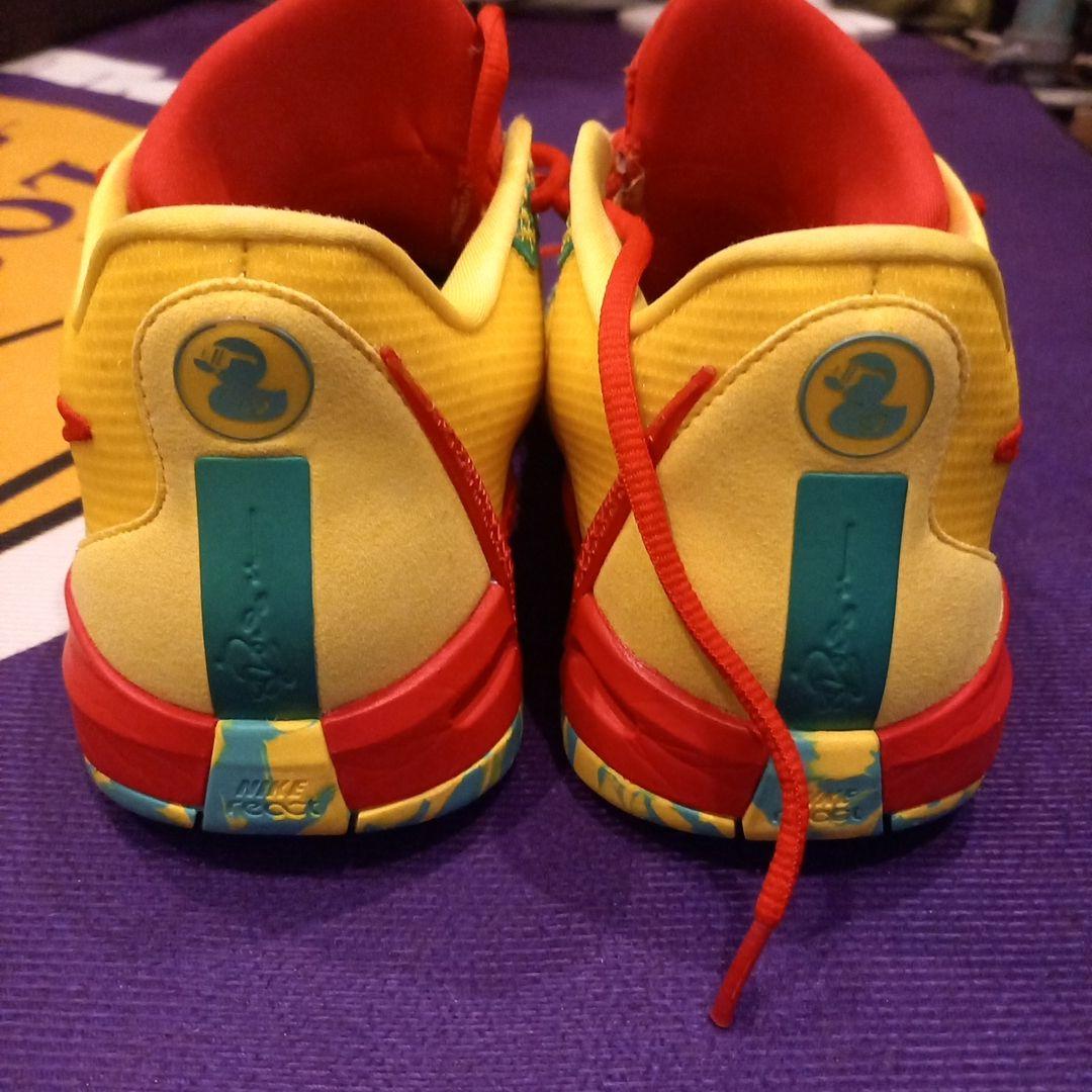 Nike バスケットボールシューズ イエロー/グリーン/レッド　サブリナ