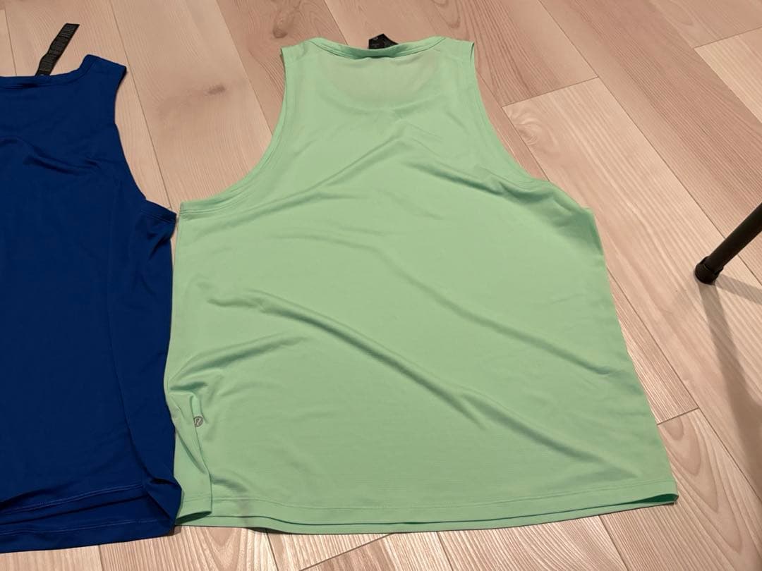 Lululemon ノースリーブ タンクトップ Mサイズ