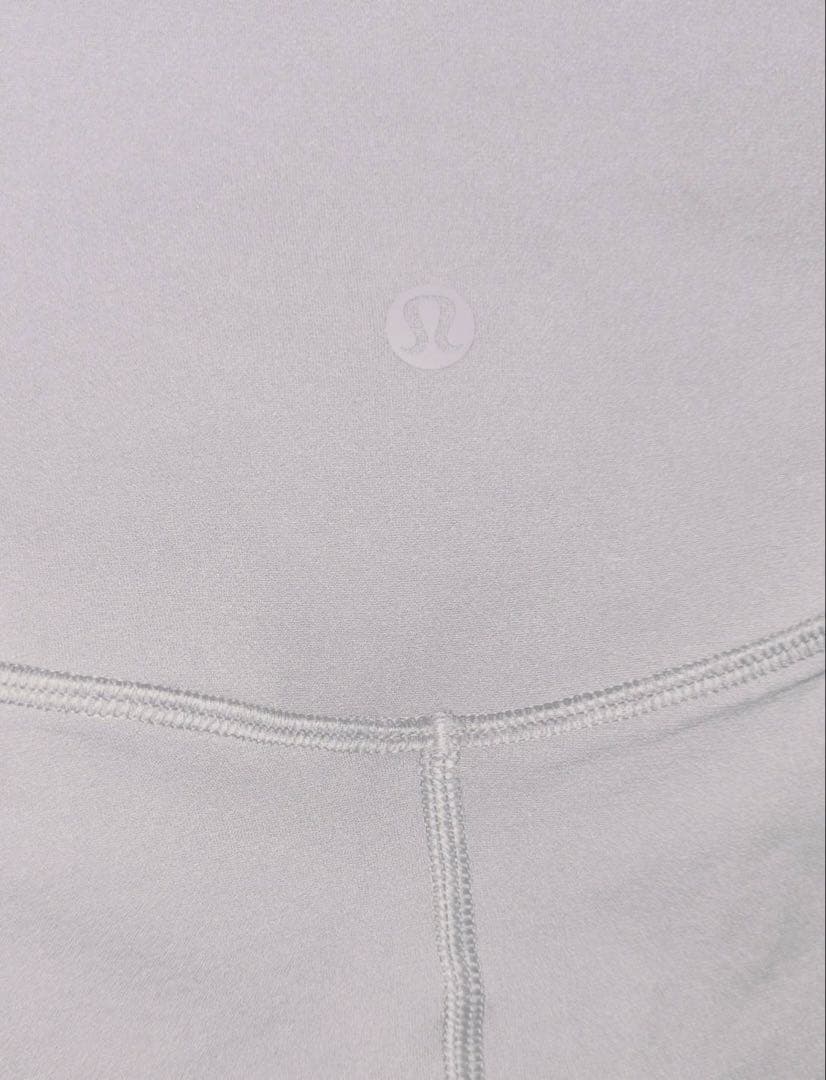 ルルレモンレギンスグレーLululemon Revealサイズ2パンツタイツヨガ