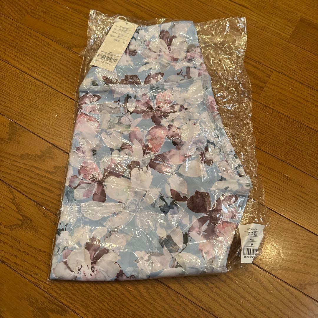 スカーラ　ウォーターカラープリントレギンス　Mサイズ　新品