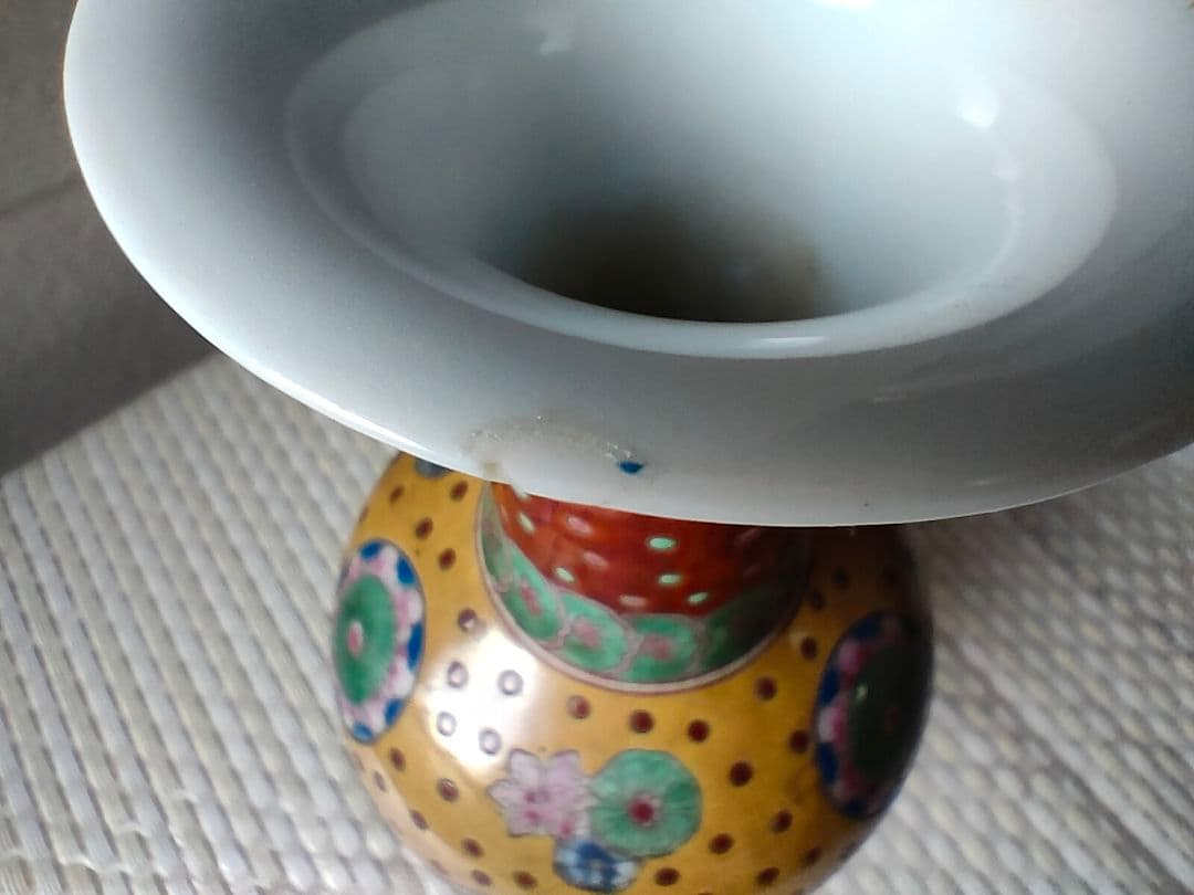 ●【中国美術】粉彩 黄地花文 瓶 景徳鎮製 赤絵 花瓶 清朝様式 骨董 古美術