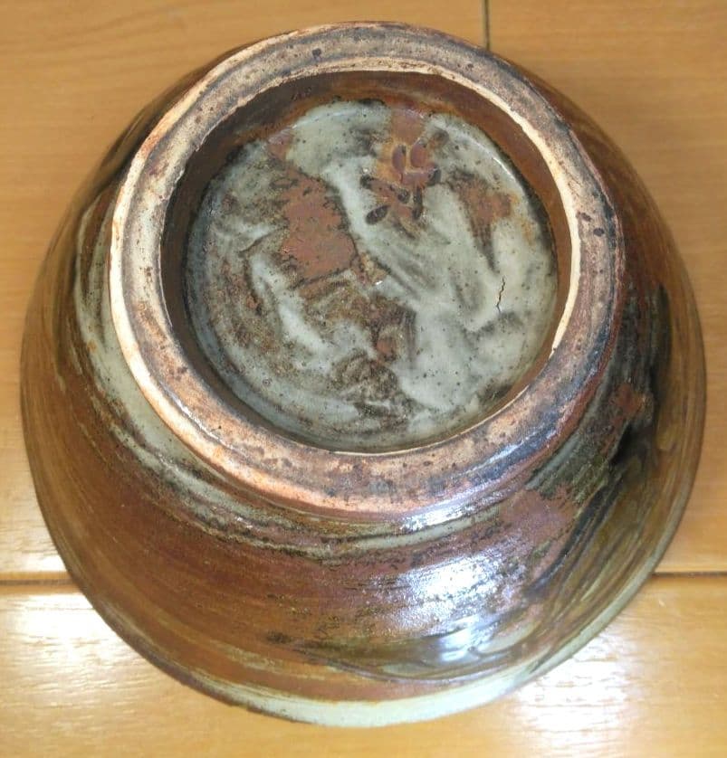 上作 人間国宝 金城次郎 魚紋茶碗(外刷毛目,魚二匹) 栞 共箱 無傷 壷屋焼