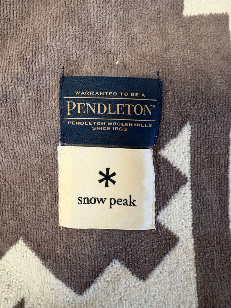 廃盤Pendleton ×  peak 幾何学模様ブランケット