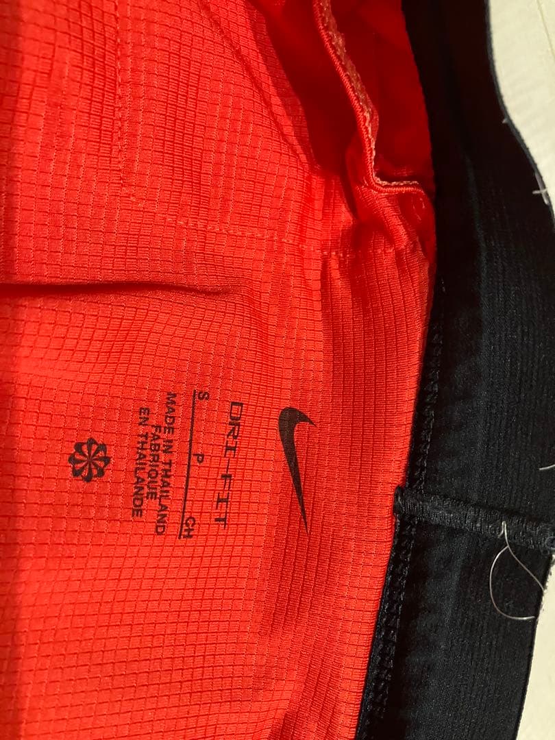Nike Dri-FITランニングパンツ