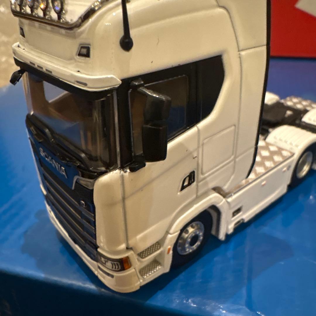 合金スカニア 770S ミニカー 1/64 （2デフ　ダブル引きタイプ）白