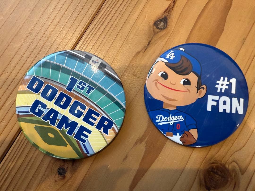 大谷翔平MLB公式ドジャースグッズ　ピンバッジ　キーホルダー
