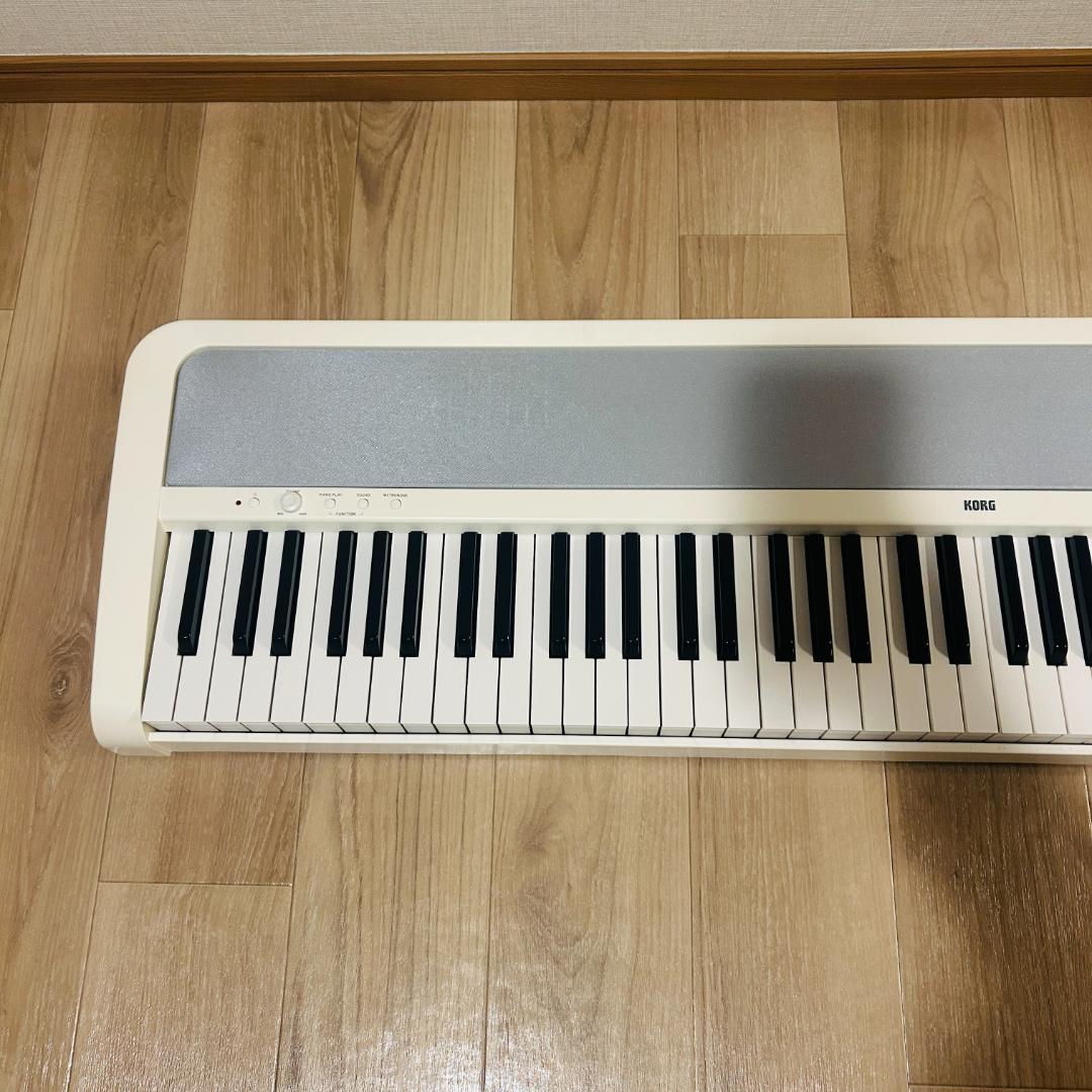 KORG 電子ピアノ B2 ホワイト 88鍵盤 ペダル・譜面立て付属