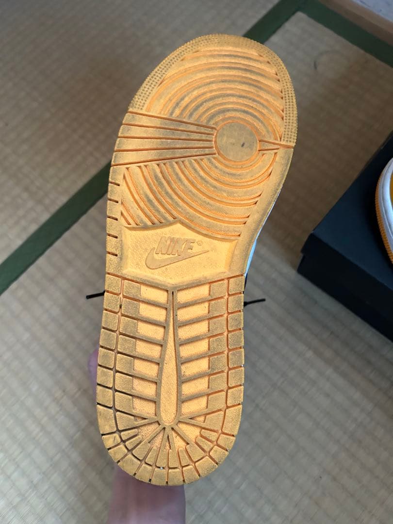 Nike Air Jordan 1 Mid 9.5 ブラック/イエロー