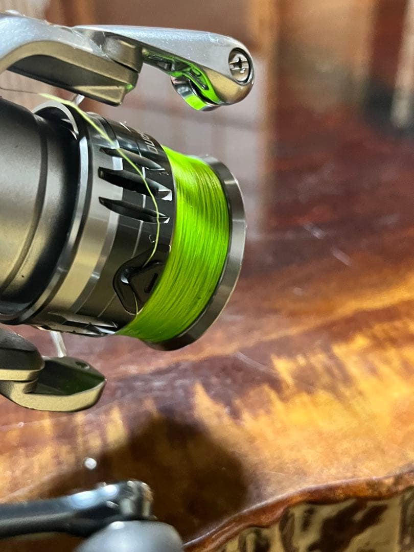 SHIMANO NASCI C2000S スピニングリール