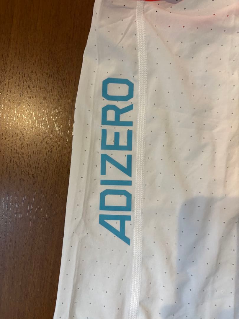 未使用　adidas ADIZERO タンクトップ ホワイト