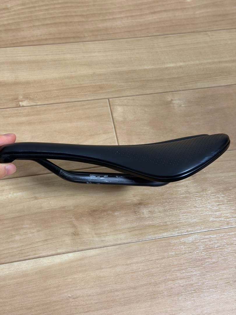 ボントレガー AEOLUS PRO 145mm カーボンサドル サドルマウント付
