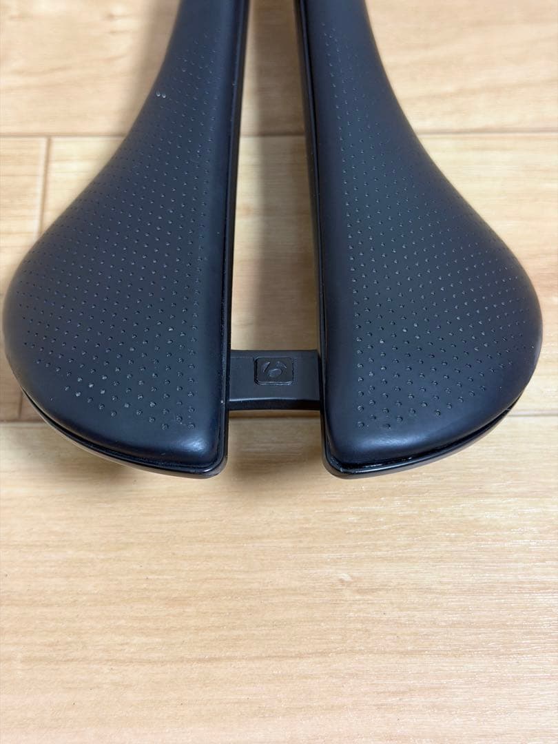 ボントレガー AEOLUS PRO 145mm カーボンサドル サドルマウント付