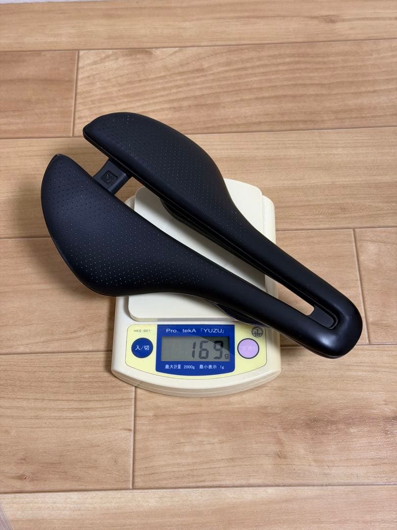 ボントレガー AEOLUS PRO 145mm カーボンサドル サドルマウント付
